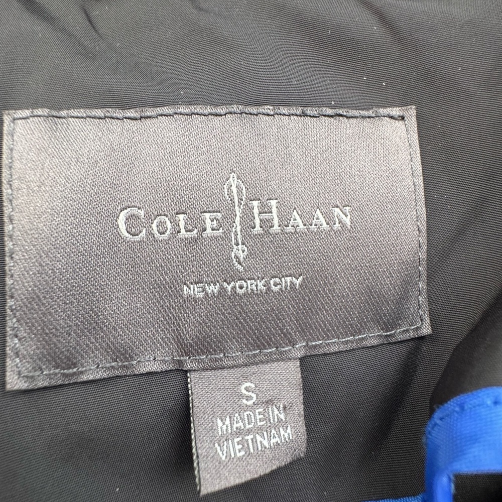 Cole Haan Packable Hooded Rain Jacket Black Size Small Lightweight Travel Coat - Picture 3 of 5